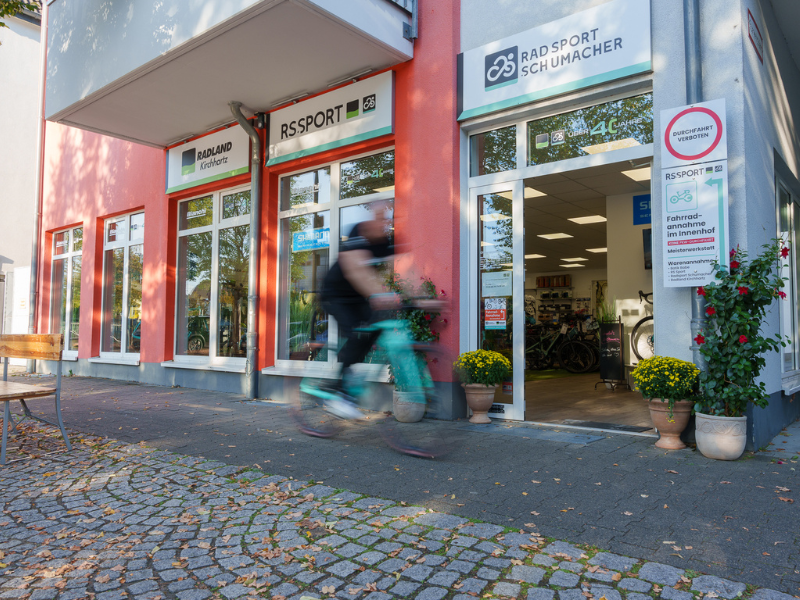 Radsport Schumacher, Die Spezialisten in Kaarst-Büttgen für Sporträder, Rennräder, Mountainbikes, FitnessBikes, E-MTB, E-Road Radsport Schumacher, Die Spezialisten in Kaarst-Büttgen für Sporträder, Rennräder, Mountainbikes, FitnessBikes, E-MTB, E-Road